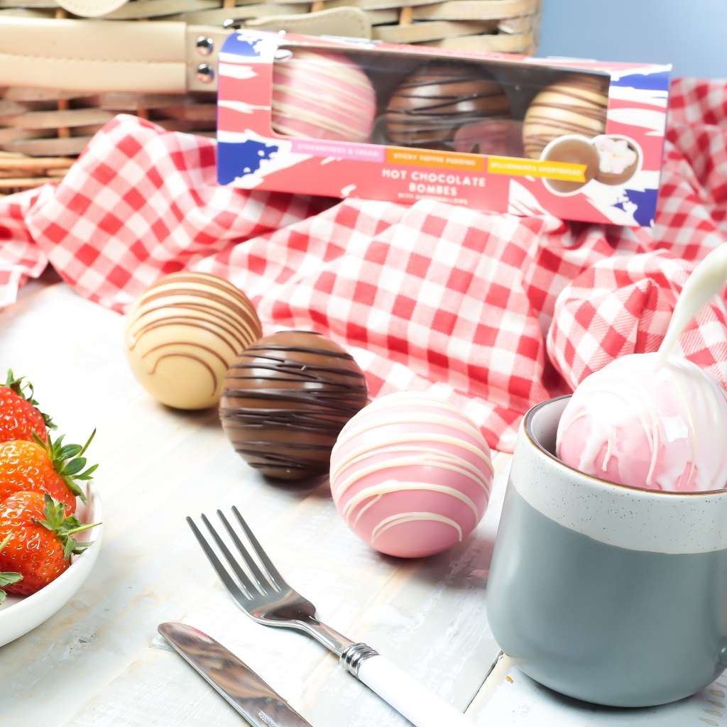 Best of British Hot Chocolate Bombes (3 bombes) - Image 3
