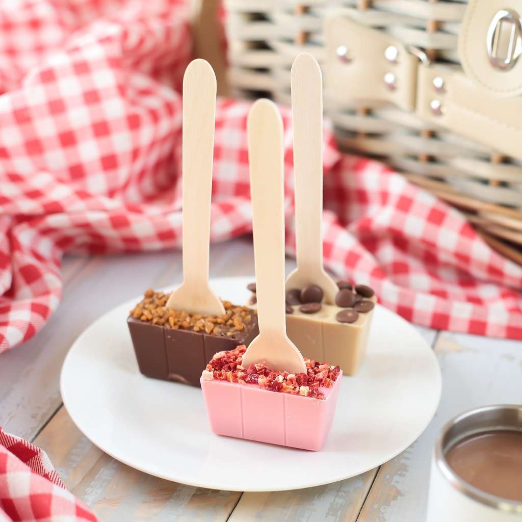 Best of British Strawberries & Cream Hot Chocolate Spoon - Image 2
