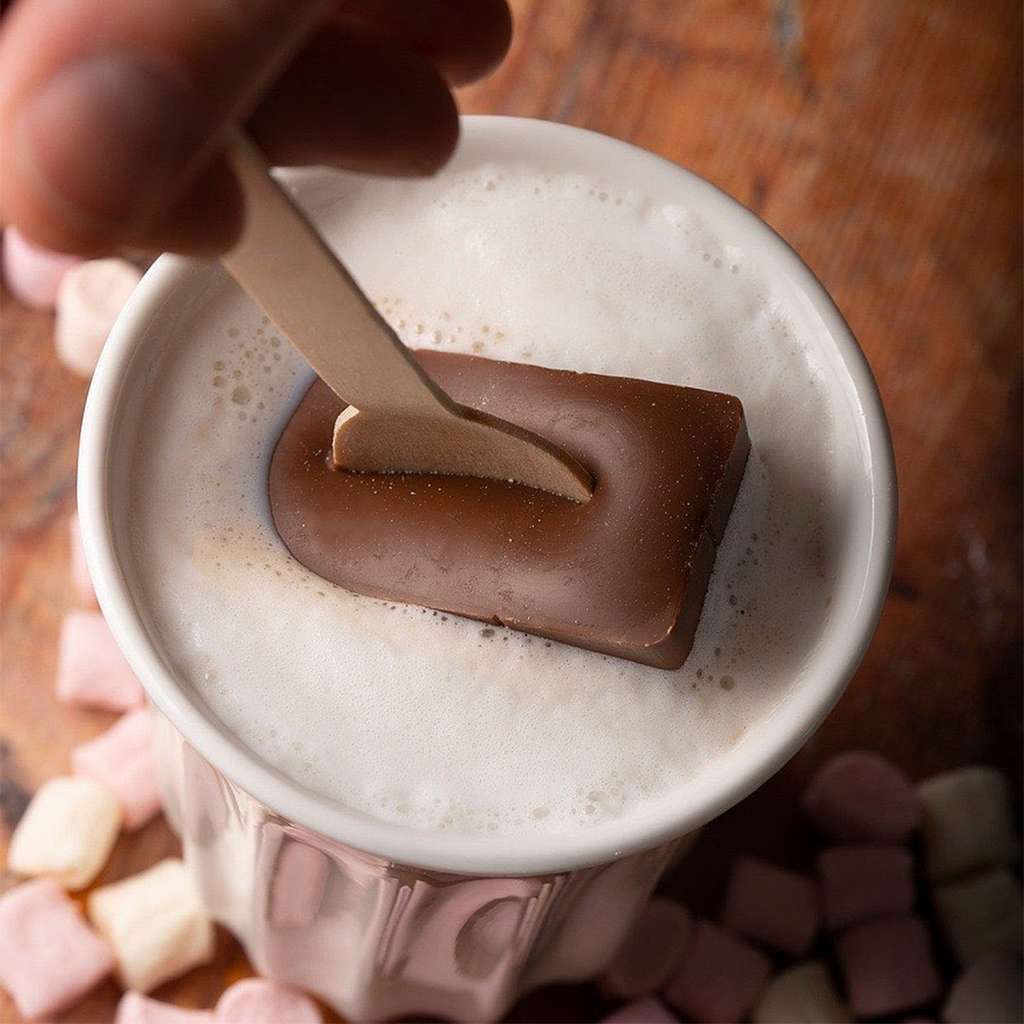 Vegan Marshmallow Salted Caramel Hot Chocolate Spoon - Image 3